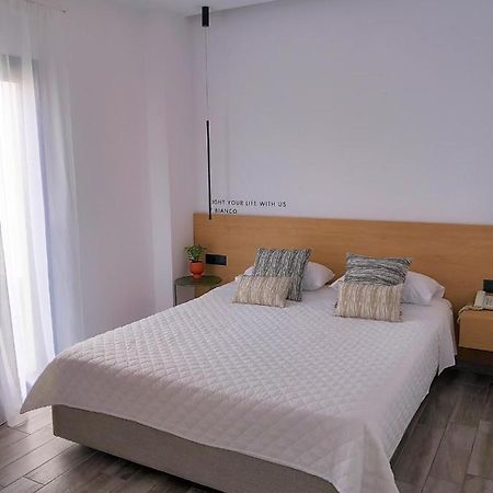 Bianco Hotel Lakkion Bagian luar foto
